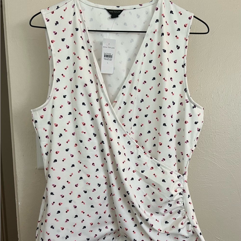 Ann Taylor L sleeveless top